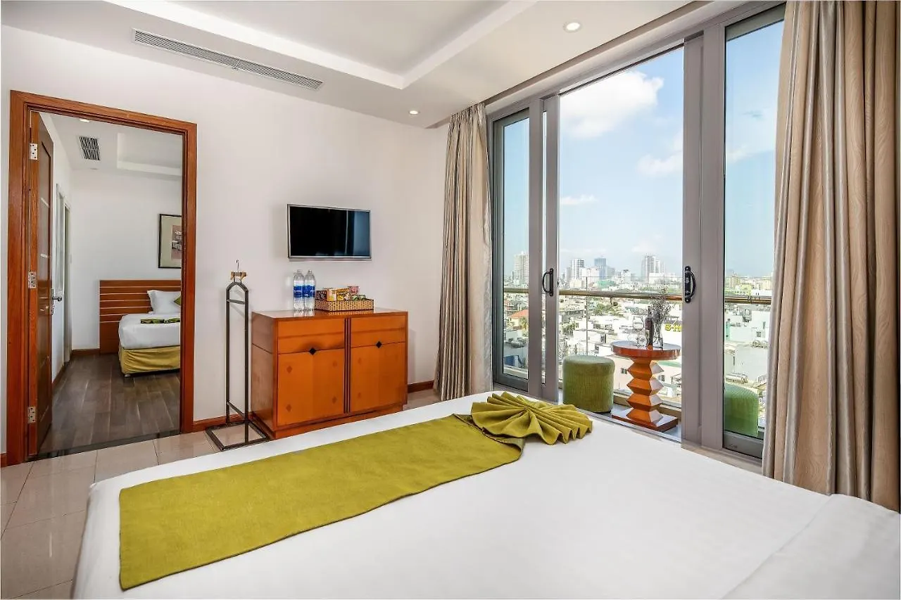 Richico Luxury Apartel Ocean Da Nang 4*,