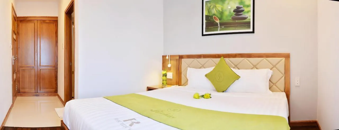 Richico Luxury Apartel Ocean Da Nang 4*,  Vietnam